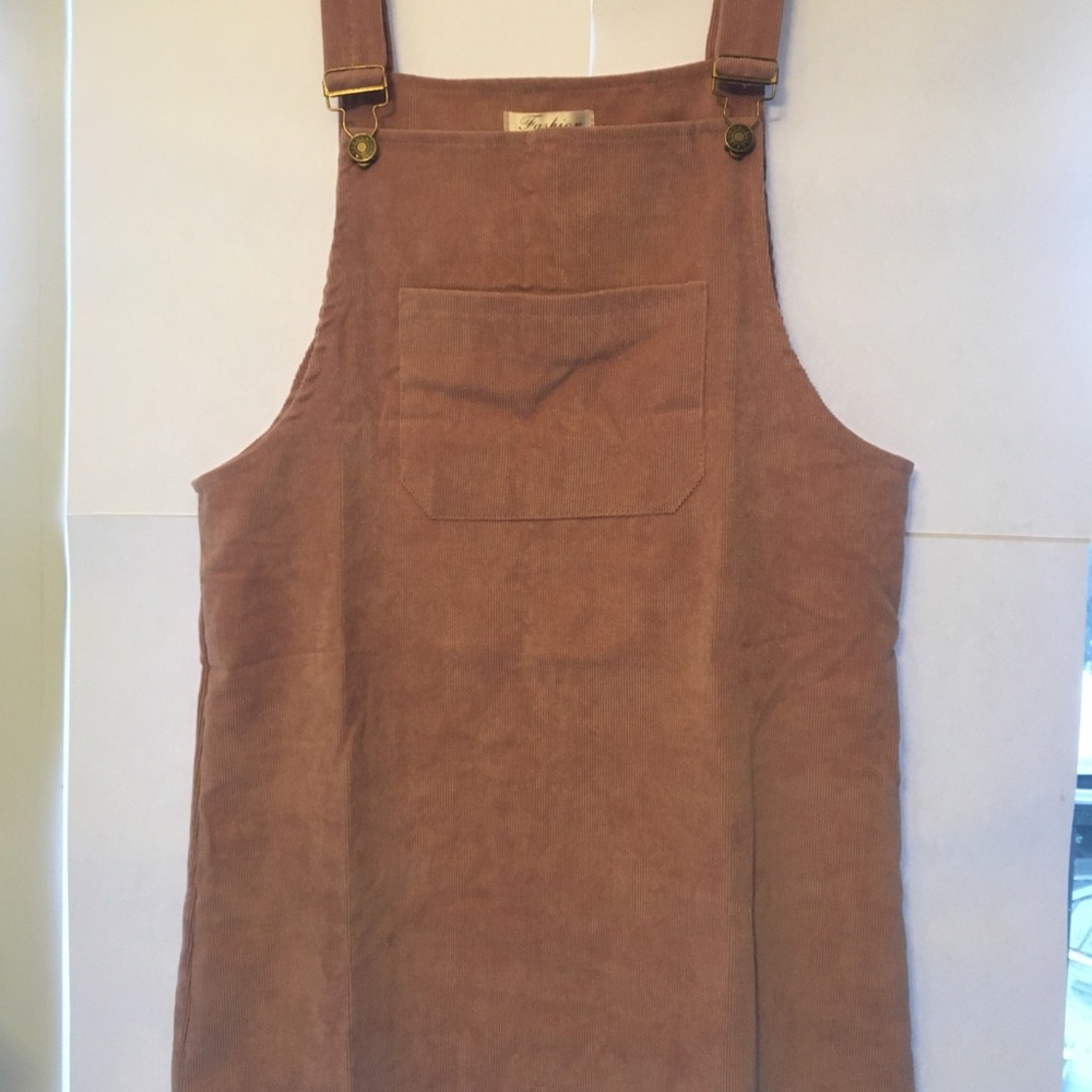 pinafore dress